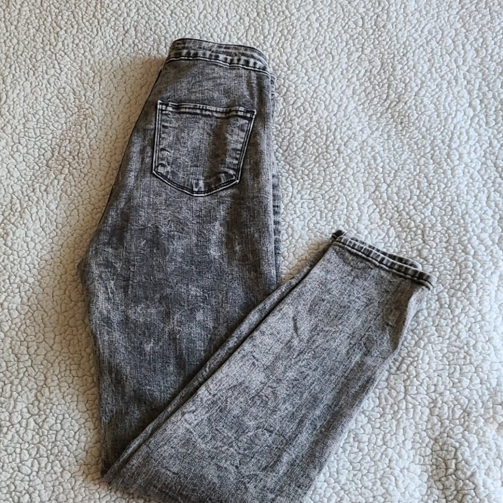 Jeans - Picture 2 of 5